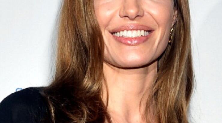 Angelina Jolie: Μετά τη διπλή μαστεκτομή και αφαίρεση ωοθηκών!