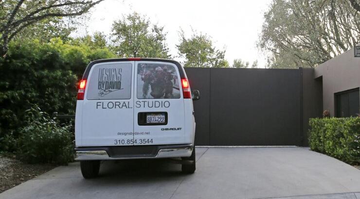 Λουλούδια Αγίου Βαλεντίνου για την Jennifer Aniston [φωτογραφίες]