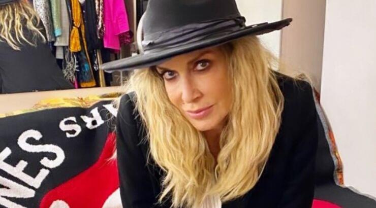 Άννα Βίσση: Έκανε το εμβόλιο για τον κορωνοϊό και μας δείχνει τη διαδικασία [βίντεο]