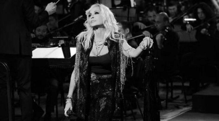 Άννα Βίσση: Το τραγούδι που αφιέρωσε στη Μαίρη Χρονοπούλου στη χθεσινοβραδινή συναυλία της [βίντεο]