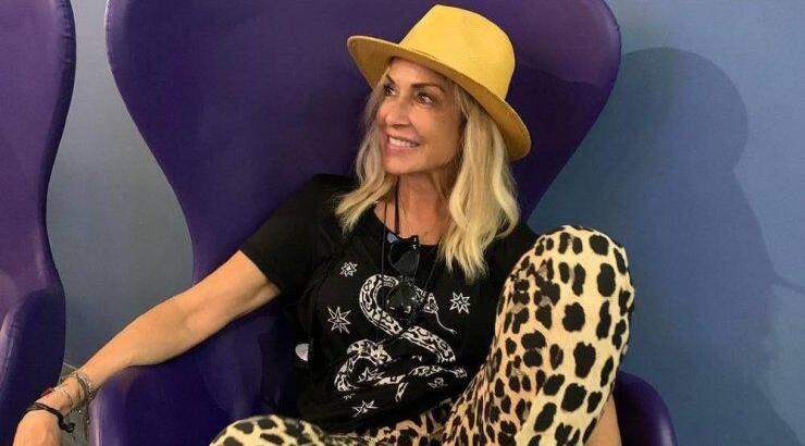 Άννα Βίσση: Δείτε την να παίζει καζαντί στις Φοινικούδες! [βίντεο]