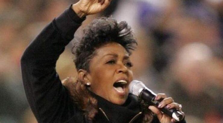 Ένταλμα σύλληψης για την διάσημη τραγουδίστρια Annita Baker [βίντεο]