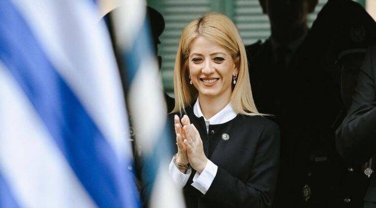 Αννίτα Δημητρίου: Σου δείχνει το spring dress που είναι κατάλληλο για κάθε περίσταση