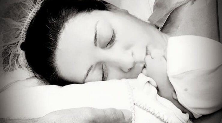 Αννίτα Κωνσταντίνου: Η στοργική υποδοχή των γιων της στον νεογέννητο αδερφό τους! [βίντεο]