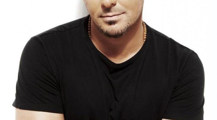 Αντώνης Ρέμος: Για ψώνια με την Υβόννη μετά τον τραυματισμό του