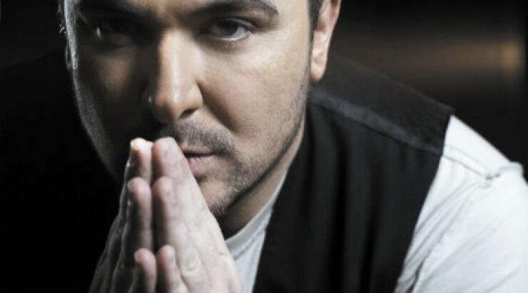 "Τhe Voice": Γιατί έφυγε ο Αντώνης Ρέμος; [εικόνα]