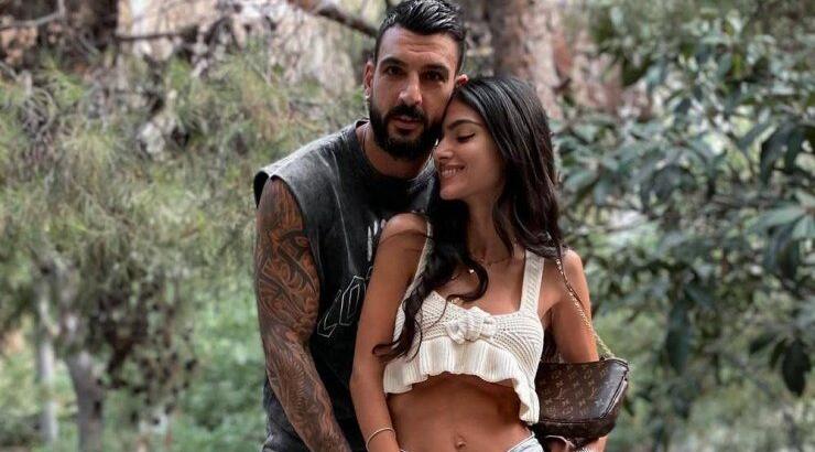 Μερκής – Κυριάκου: Βόλτα στην Αθήνα πιασμένοι χέρι – χέρι! [εικόνες & βίντεο]