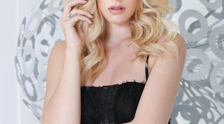 Άντρη Καραντώνη: Εξομολογείται για πρώτη φορά το λόγο που έκανε καισαρική!