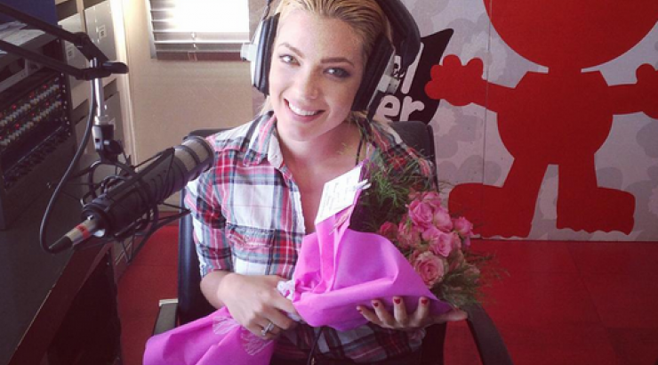 Άντρη Καραντώνη: Ποιός της έστειλε ανθοδέσμη στον Super Fm