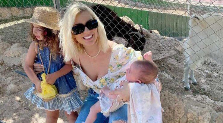 Άντρη Καραντώνη: Δεν θα πιστεύετε τι της είπε η μεγάλη της κόρη μία εβδομάδα μετά τον ερχομό της αδερφής της!