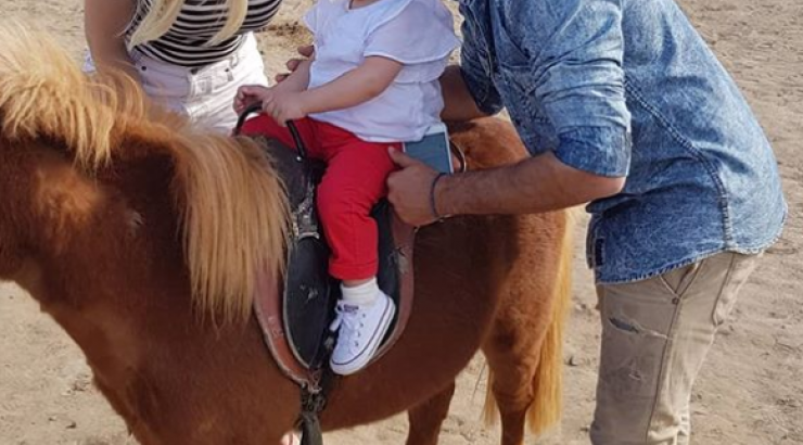 Άντρη Καραντώνη – Νεοκλής Σκουρουμούνης: Οι υπέροχες ευχές τους για την ονομαστική γιορτή της κόρης τους!