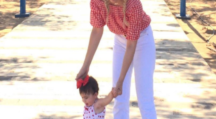 Οι γκριμάτσες της Άντρης Καραντώνη με την κορούλα της που ξετρέλαναν το instagram!