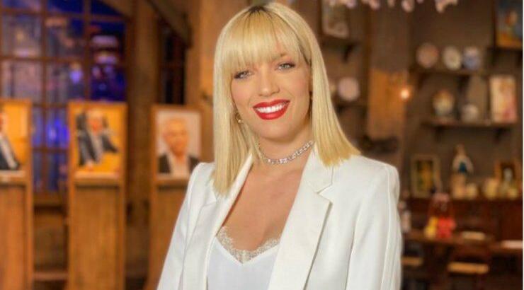 Άντρη Καραντώνη: Μας έδειξε πως επιμελήθηκε μόνη το μακιγιάζ της για τις ανάγκες των γυρισμάτων της εκπομπή της [βίντεο]