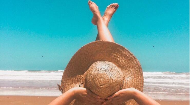 Πριν το σαββατοκύριακο ετοίμασε το τσαντάκι της παραλίας με όλα τα απαραίτητα αντηλιακά