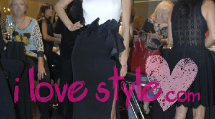 Βίκυ Καγιά: Στην Κύπρο σε τρελά κέφια!