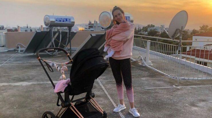 Πούμπουρας - Θεοχαρίδη: Η κόρη τους έγινε έξι μηνών και η εικόνα της ειναι ότι πιο χαριτωμένο έχετε δει σήμερα στο timeline σας