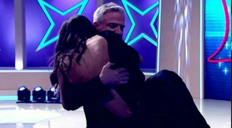 Απίστευτο περιστατικό στο "My Style Rocks"! Παίκτρια κατέρρευσε και την σήκωσε κριτής στα χέρια του βγάζοντάς την εκτός πλατό!