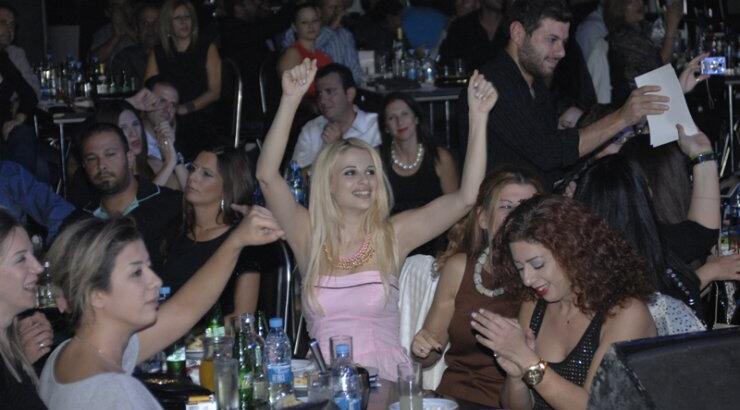 Xριστιάνα Αριστοτέλους: Διασκέδασε με την Πέγκυ Ζήνα στην Λευκωσία