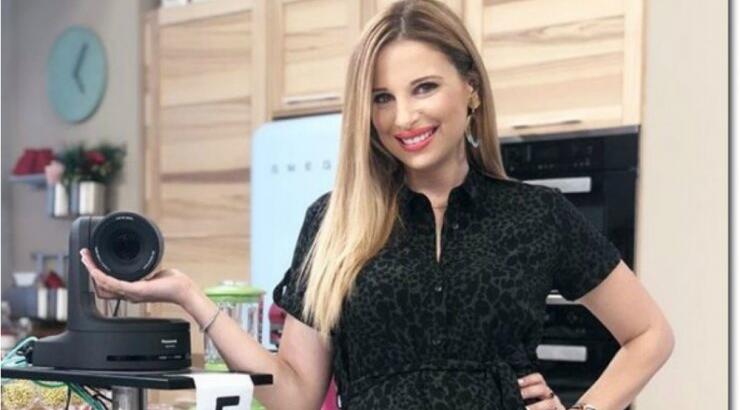 Το βραδινό πρόγραμμα της εγκυμονούσας Αριστοτέλους με τη μικρή Μελίνα [βίντεο]