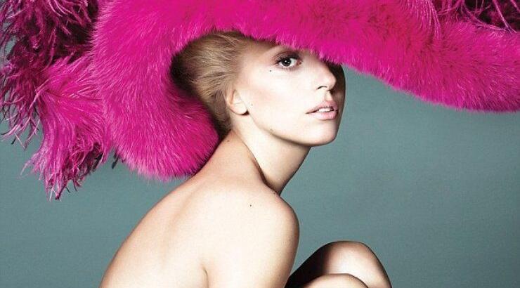 Lady Gaga: Γυμνή φωτογράφηση