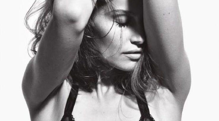 Λετίσια Κάστα: Σούπερ σέξι φωτογράφηση [εικόνες]