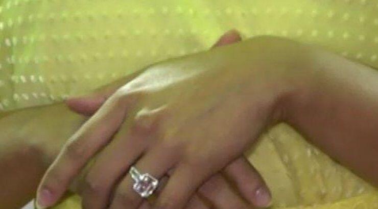 Πασίγνωστη Ελληνίδα τραγουδίστρια παντρεύεται!