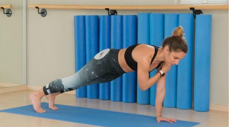 Η άσκηση σανίδα σε 13 βήματα για γράμμωση και ενεργοποίηση του μεταβολισμού