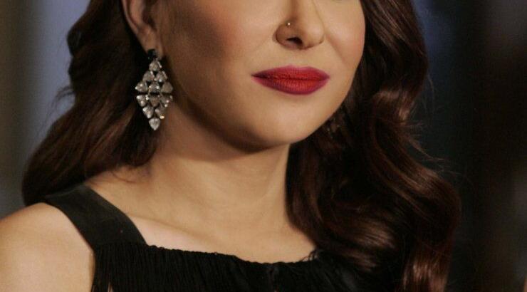 Η Μελίνα Ασλανίδου ποζάρει με σέξι ολόσωμο μαγιό!