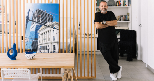 Μια παλιά αποθήκη 50τ.μ. στην Αθήνα, μετατράπηκε σε ένα όμορφο σπίτι