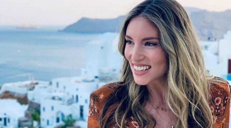 Το είδαμε κι αυτό! Η Αθηνά Οικονομάκου κάνει δουλειές του σπιτιού 