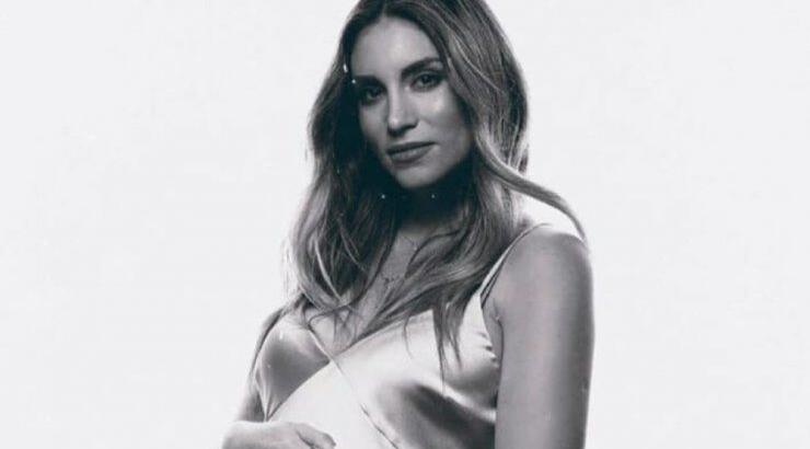 Αθηνά Οικονομάκου: Η φωτογραφία της νεογέννητης κόρης της στο σπίτι! 