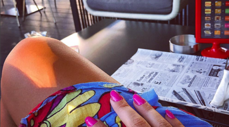 Ζευγάρι της ελληνικής showbiz παντρεύεται και η επώνυμη Ελληνίδα μας δείχνει το μονόπετρό της!