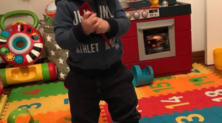 Ο γιος ζευγαριού της κυπριακής showbiz έκανε τα πρώτα του βήματα!