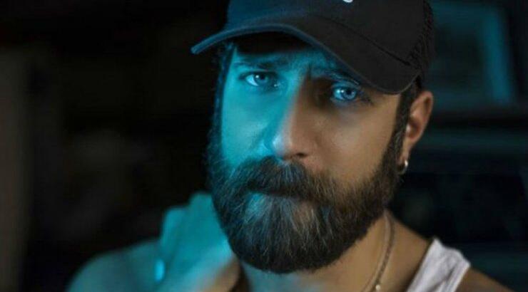 Άθως Αντωνίου: Ξύρισε τα μούσια και έκανε τη μεγαλύτερη αλλαγή στην εμφάνισή του! [εικόνες]