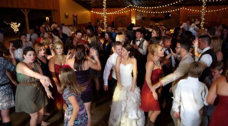 5 καλεσμένοι που δεν θέλεις να έχεις στο γάμο σου