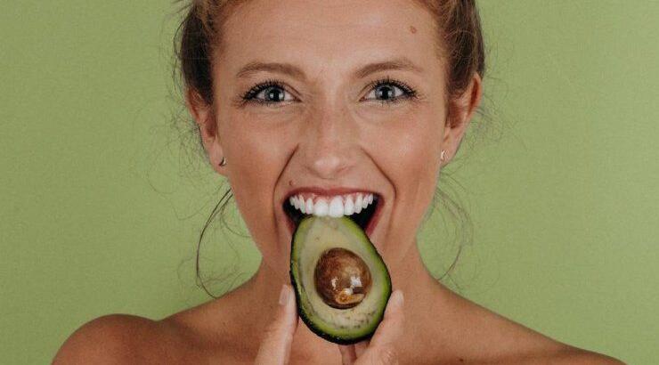 Θέλεις να έχεις υγιές και λαμπερό δέρμα; Μπορείς να το πετύχεις με τη διατροφή σου!