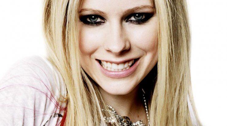 Avril Lavigne: "Έχω πρόβλημα υγείας. Να προσεύχεστε για μένα"