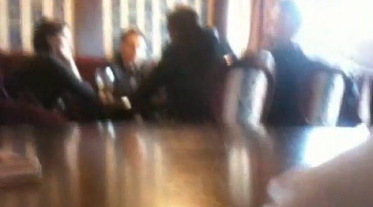  Eurovision 2013: Σάλος με βίντεο που δείχνει εκπροσώπους του Αζερμπαϊτζάν να δωροδοκούν για να πάρει η χώρα τους 12άρι!