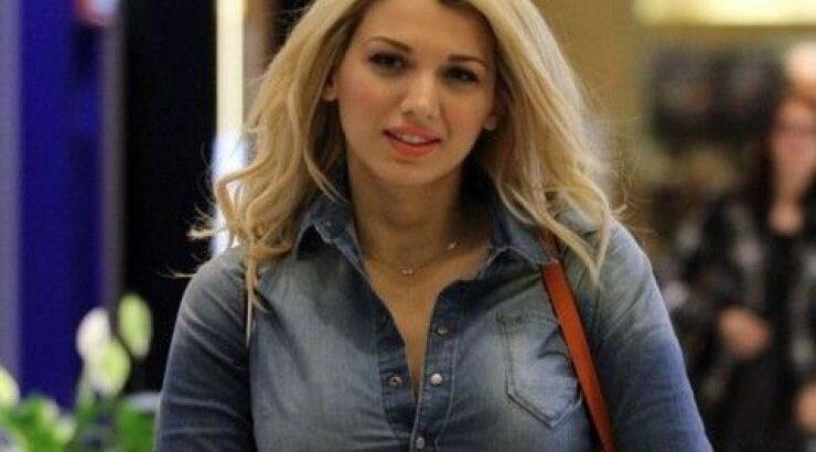 Χοντρός τσαμπουκάς με την Κωνσταντίνα Σπυροπούλου στη Ρόδο