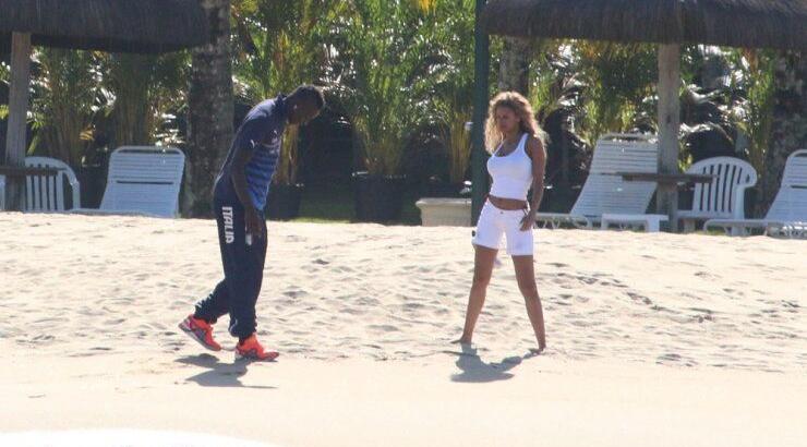 Ποδοσφαιριστής αρραβωνιάστηκε την αγαπημένη του [εικόνες]