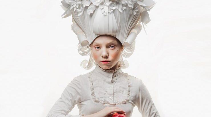Περούκες baroque από χαρτί
