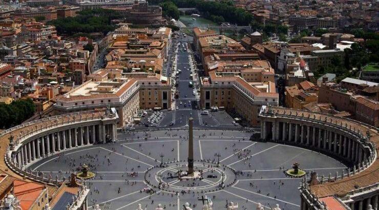  Αρχιεπίσκοπος συνελήφθη στο Βατικανό 