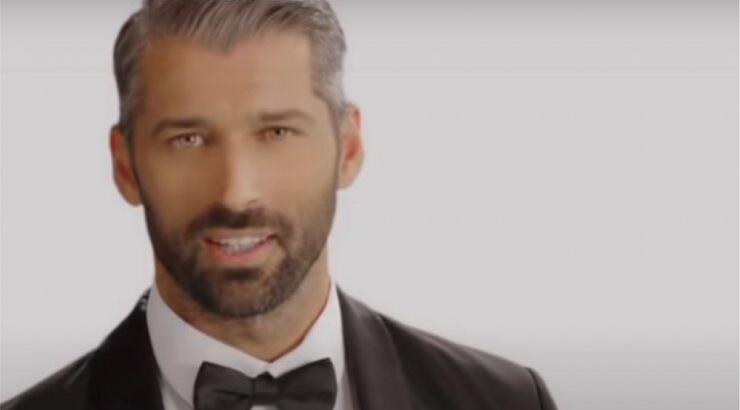 Η πρώτη επίσημη εμφάνιση του Αλέξη Παππά ως ο νέος "Bachelor" [βίντεο]