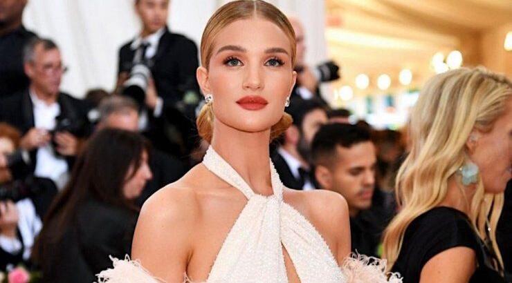 Πώς να επιλέξεις σωστά τη ροζ σκιά σε συνδυασμό με το χρώμα της επιδερμίδας σου