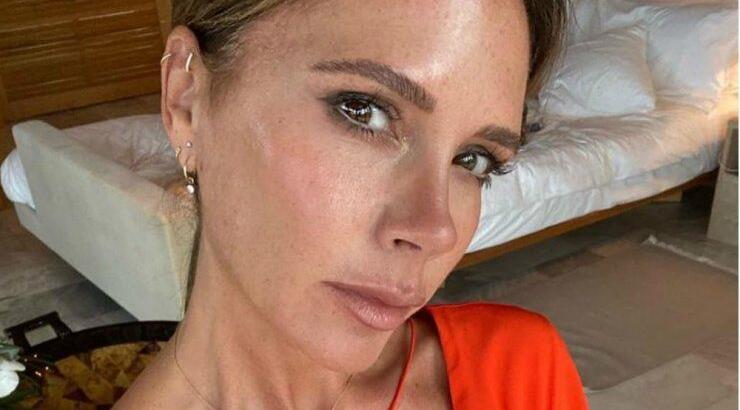 Victoria Beckham: Λάνσαρε την σειρά Posh Lipstick με έμπνευση από τα iconic nude χείλη της ως Posh Spice