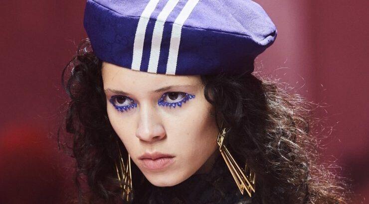  Η νέα τάση στο μακιγιάζ θέλει κρύσταλλα Swarovski και πέρλες