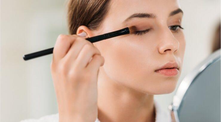 Εφάρμοσε σωστά τις σκιές σου ακολουθώντας τις συμβουλές της Βαρβάρας Νικολακάκη