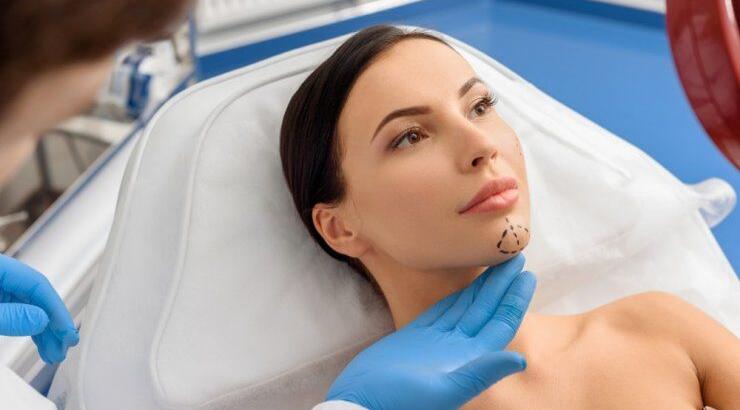 Όλα όσα πρέπει να γνωρίζεις για την πλαστική χειρουργική του πηγουνιού