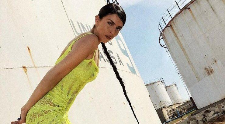 Άντρια Αλετράρη: Μας έδειξε το foundation που χρησιμοποιεί