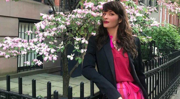 Messy wavy look: Πώς να επιτύχεις τη νέα τάση στα μαλλιά σου [βίντεο]